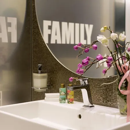 P2 Kevin's Charming Αλγκέρο